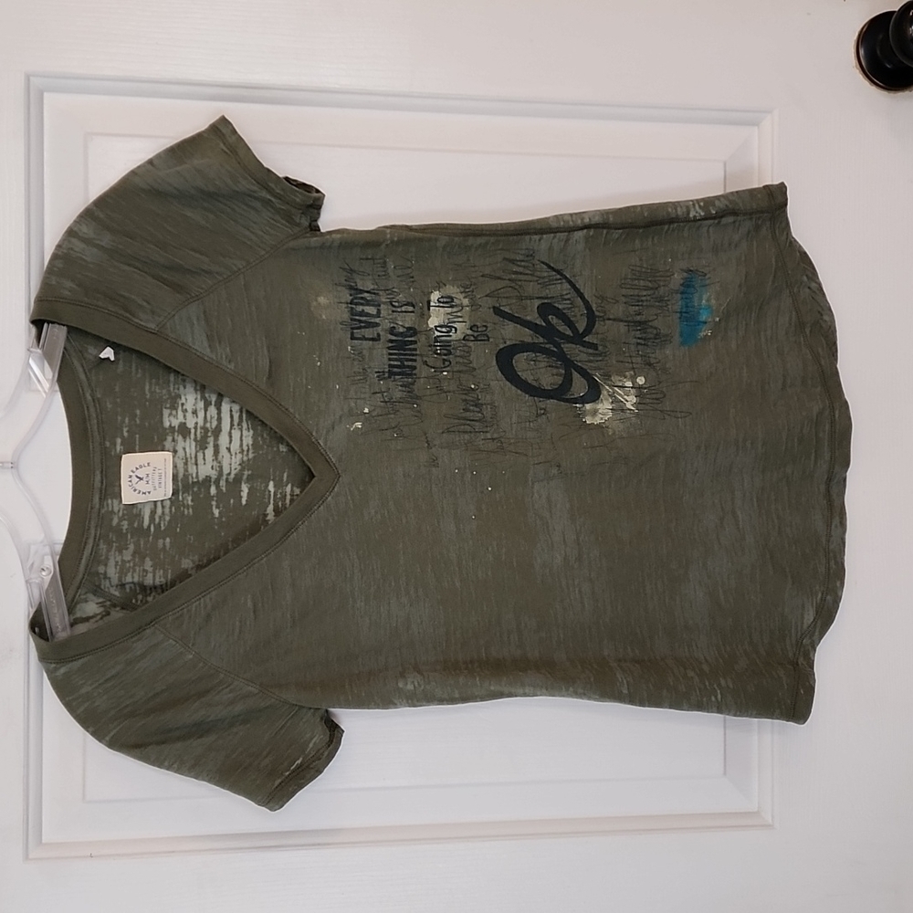 American Eagle Outfitters Olive Graphic Tee